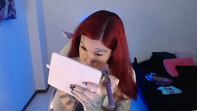 Snapshot of Maddy_Vicius19 chatting on 11.16.25 Maddy Vicius19 online show from 11.16.25