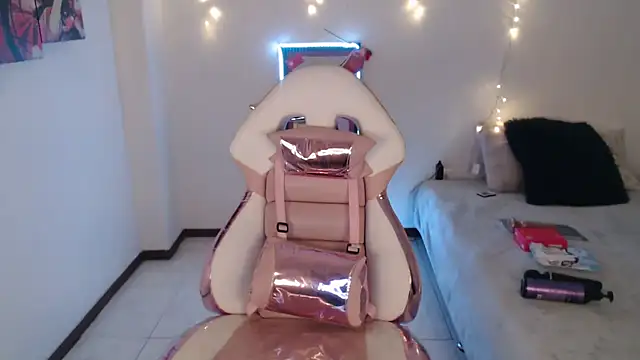 Snapshot of Maddy_Vicius19 chatting on 02.19.26 Maddy Vicius19 online show from 02.19.26