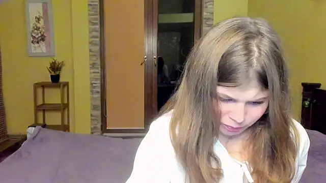 Snapshot of Lilly_Jess chatting on 10.21.25 Lilly Jess online show from 10.21.25