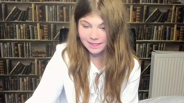 Snapshot of Lilly_Jess chatting on 11.09.25 Lilly Jess online show from 11.09.25