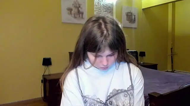 Snapshot of Lilly_Jess chatting on 11.15.25 Lilly Jess online show from 11.15.25