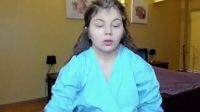 Snapshot of Lilly_Jess chatting on 11.17.25 Lilly Jess online show from 11.17.25