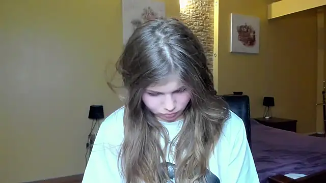 Snapshot of Lilly_Jess chatting on 11.20.25 Lilly Jess online show from 11.20.25