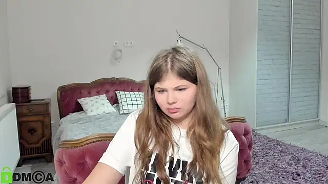 Snapshot of Lilly_Jess chatting on 11.25.25 Lilly Jess online show from 11.25.25