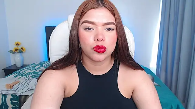 Snapshot of _Luna_Vixen chatting on 10.24.25 Luna Vixen online show from 10.24.25