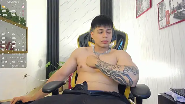 Snapshot of xKevyn chatting on 12.02.25 xKevyn online show from 12.02.25