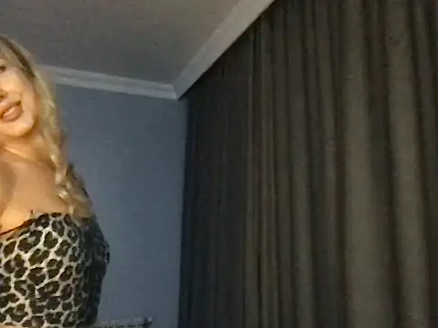 Snapshot of Pyrelissa chatting on 12.02.25 Pyrelissa online show from 12.02.25