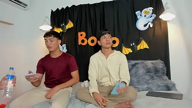 Snapshot of maicol_cum23 chatting on 10.22.25 maicol cum23 online show from 10.22.25