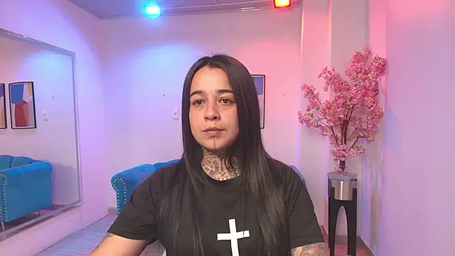 Snapshot of Black_roseee chatting on 04.22.26 Black roseee online show from 04.22.26