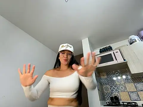 gaby wild fire online show from 10.11.25