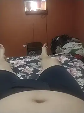 Snapshot of Santiagoqro85 chatting on 11.22.25 Santiagoqro85 online show from 11.22.25