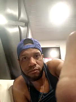 Snapshot of JoselitoVrgn chatting on 11.09.25 JoselitoVrgn online show from 11.09.25