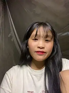 Snapshot of mika-bae chatting on 10.06.25 mika-bae online show from 10.06.25
