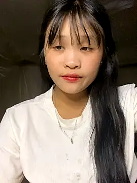 Snapshot of mika-bae chatting on 10.14.25 mika-bae online show from 10.14.25