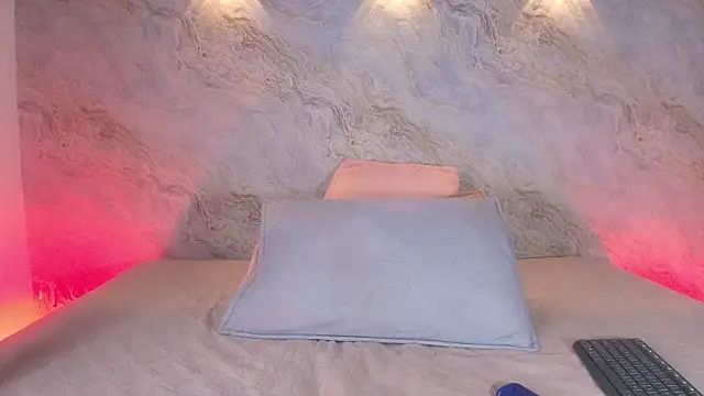 Snapshot of abbyrouss_ chatting on 11.07.25 abbyrouss online show from 11.07.25