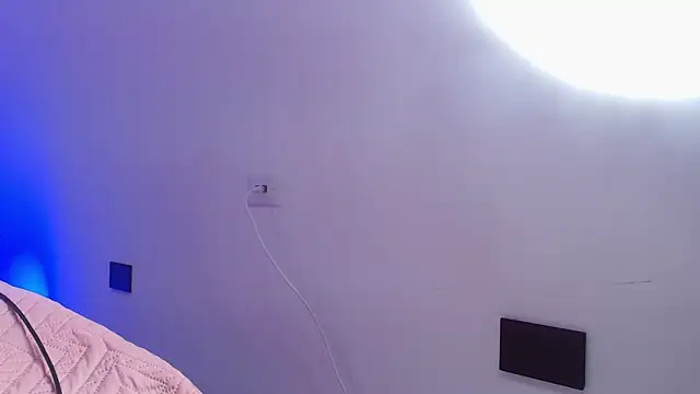 Snapshot of abbyrouss_ chatting on 11.26.25 abbyrouss online show from 11.26.25