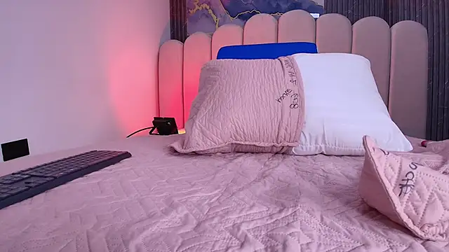 Snapshot of abbyrouss_ chatting on 12.02.25 abbyrouss online show from 12.02.25