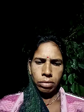 Snapshot of Sm_sanjna chatting on 11.02.25 Sm sanjna online show from 11.02.25