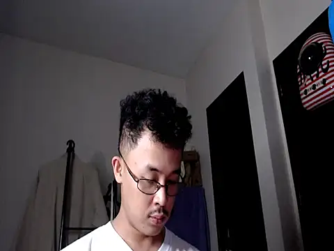 itsyour Asianboy15 online show from 04.16.26