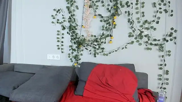 Snapshot of heexhia chatting on 11.13.25 heexhia online show from 11.13.25