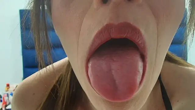 Snapshot of Angell_cooper chatting on 02.15.26 Angell cooper online show from 02.15.26