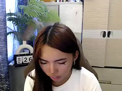 Snapshot of cutie_milker chatting on 02.27.26 cutie milker online show from 02.27.26