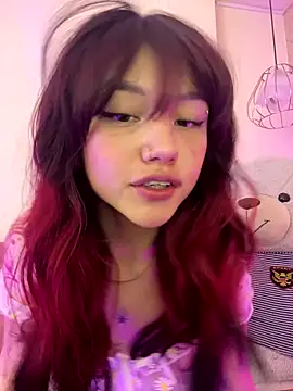 april bennett online show from 09.17.25