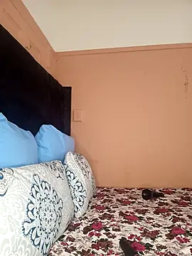 MilfBoobsxx online show from 10.23.25