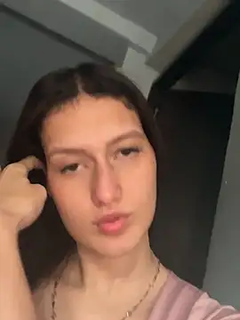 Caroline daring online show from 03.28.26