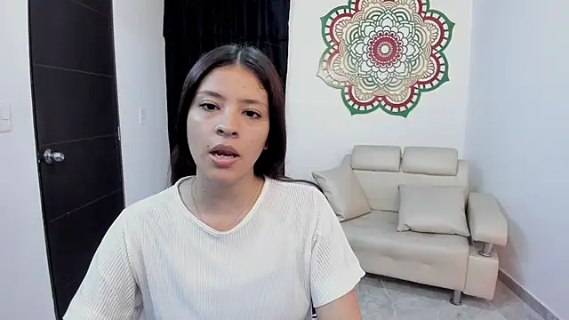 Snapshot of Candy_fox_19 chatting on 02.13.26 Candy fox 19 online show from 02.13.26