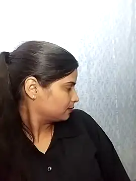 Hot-Pooja25 online show from 02.03.26