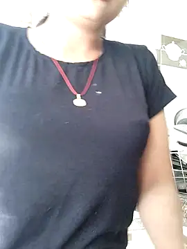 Hot-Pooja25 online show from 04.29.26