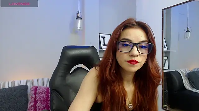 KendallWood  online show from 04.14.26