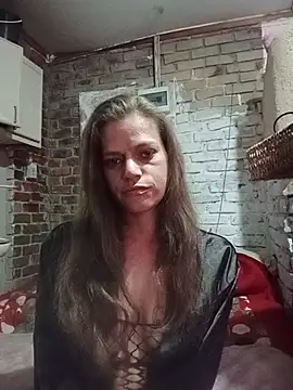 Snapshot of Skymadison chatting on 07.19.26 Skymadison online show from 07.19.26