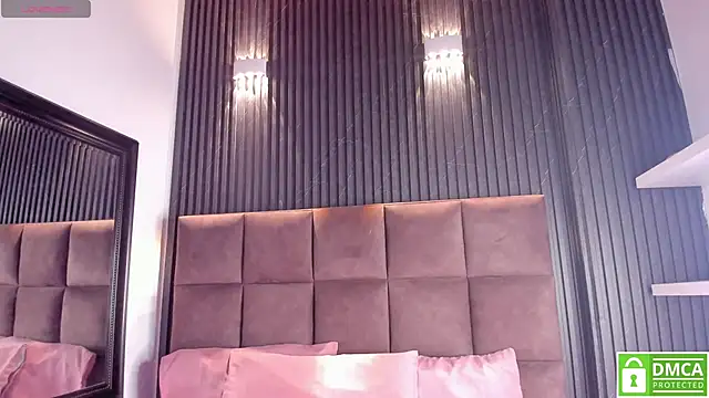 Snapshot of Sussy_Vixen chatting on 03.03.26 Sussy Vixen online show from 03.03.26