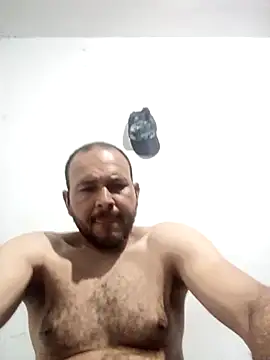 Snapshot of javi-tunene chatting on 11.05.25 javi-tunene online show from 11.05.25