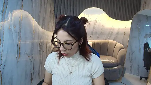 nadia r  online show from 06.19.26