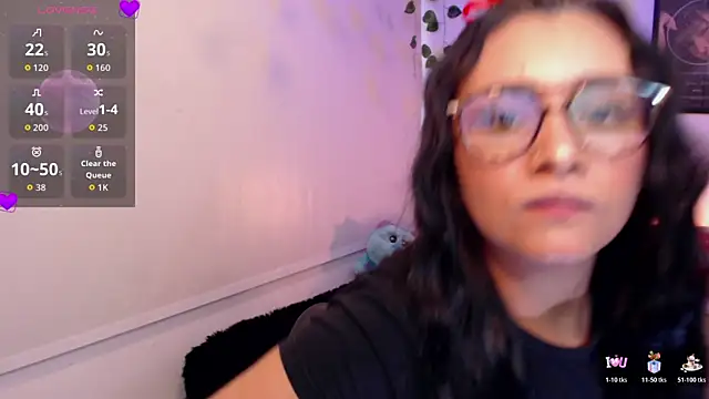 Snapshot of MarilynWhite_ chatting on 10.23.25 MarilynWhite online show from 10.23.25