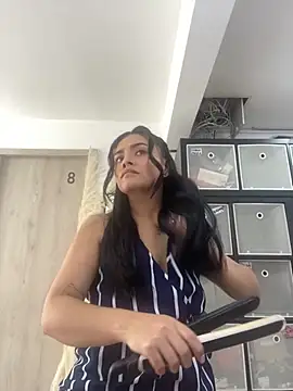 Snapshot of MarilynWhite_ chatting on 10.29.25 MarilynWhite online show from 10.29.25