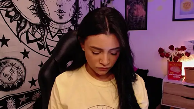 Snapshot of MarilynWhite_ chatting on 11.07.25 MarilynWhite online show from 11.07.25