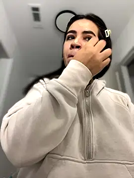 Snapshot of Gringo_XXX_Latina chatting on 10.27.25 Gringo XXX Latina online show from 10.27.25