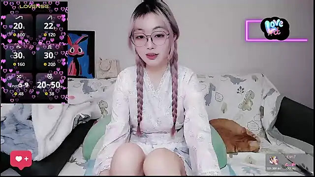 Snapshot of baby-yaya20 chatting on 10.22.25 baby-yaya20 online show from 10.22.25