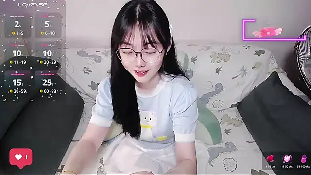 Snapshot of baby-yaya20 chatting on 05.06.26 baby-yaya20 online show from 05.06.26