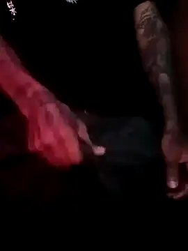 Snapshot of ElRompeponchi chatting on 09.17.25 ElRompeponchi online show from 09.17.25