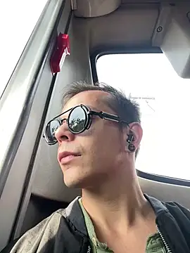 Snapshot of dimitryivanovv chatting on 09.11.25 dimitryivanovv online show from 09.11.25