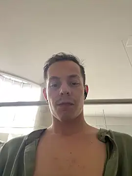 Snapshot of dimitryivanovv chatting on 10.10.25 dimitryivanovv online show from 10.10.25