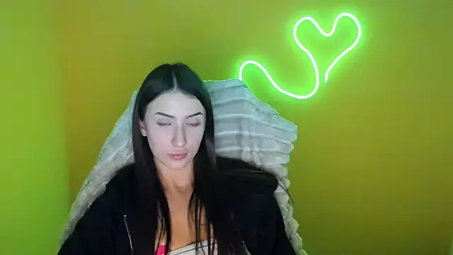 AlisaBubbles online show from 10.30.25