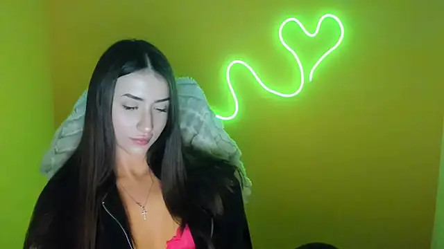 AlisaBubbles online show from 10.31.25