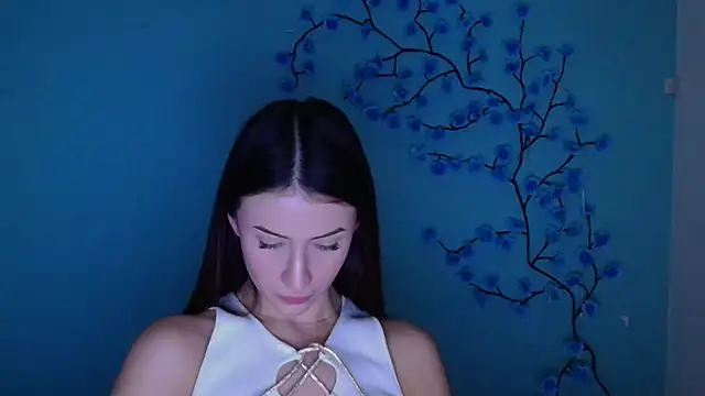 AlisaBubbles online show from 12.19.25