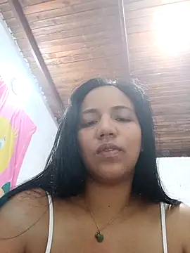 Snapshot of girlpee chatting on 10.31.25 girlpee online show from 10.31.25